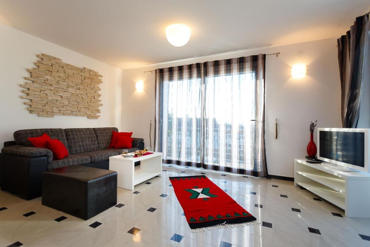 Apartments Adria Малинська Екстер'єр фото