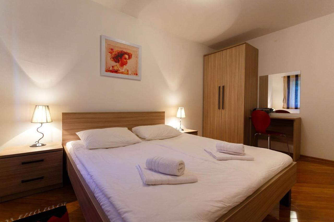 Apartments Adria Малинська Екстер'єр фото