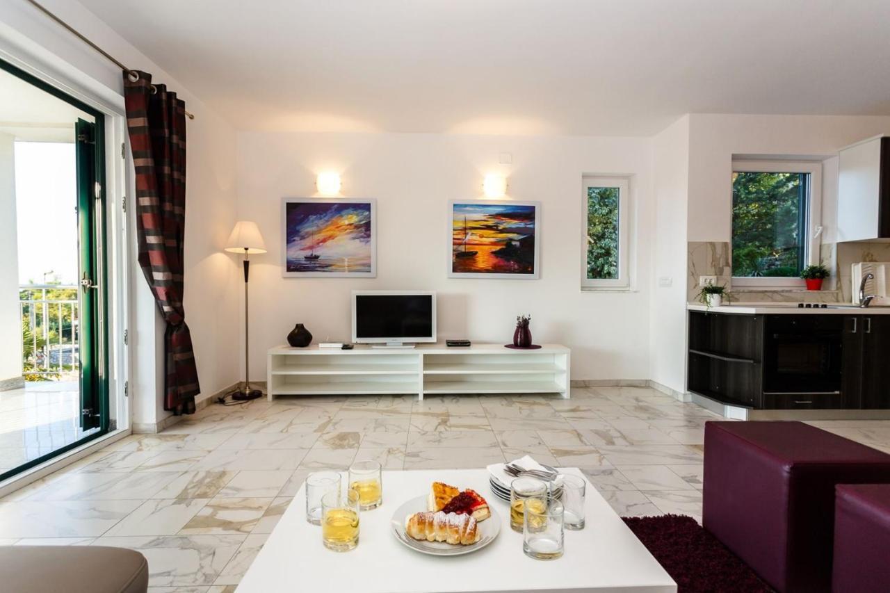Apartments Adria Малинська Екстер'єр фото