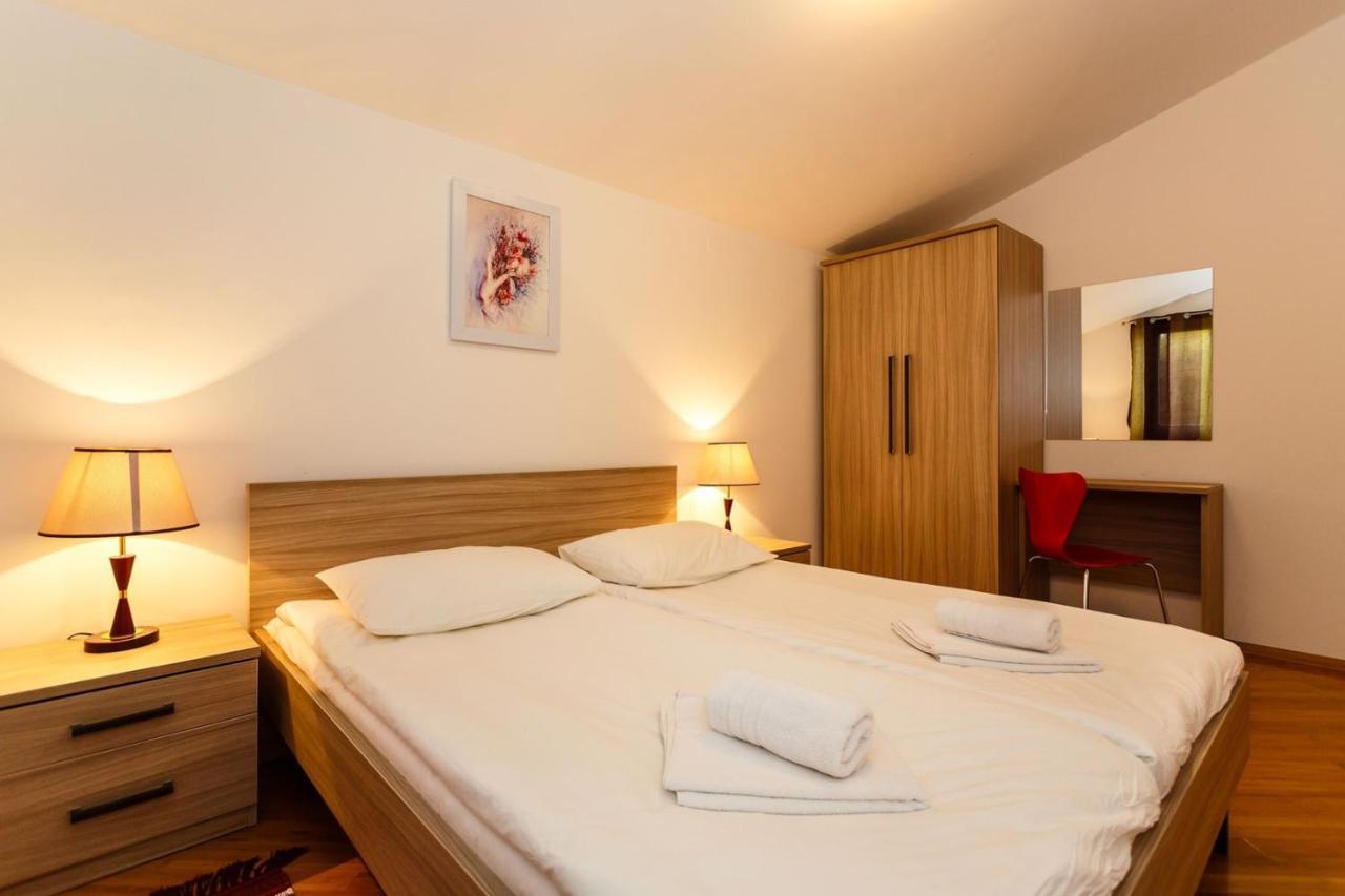 Apartments Adria Малинська Екстер'єр фото