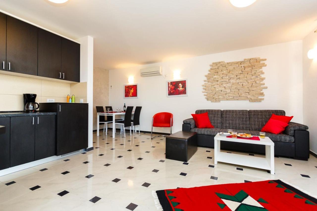 Apartments Adria Малинська Екстер'єр фото