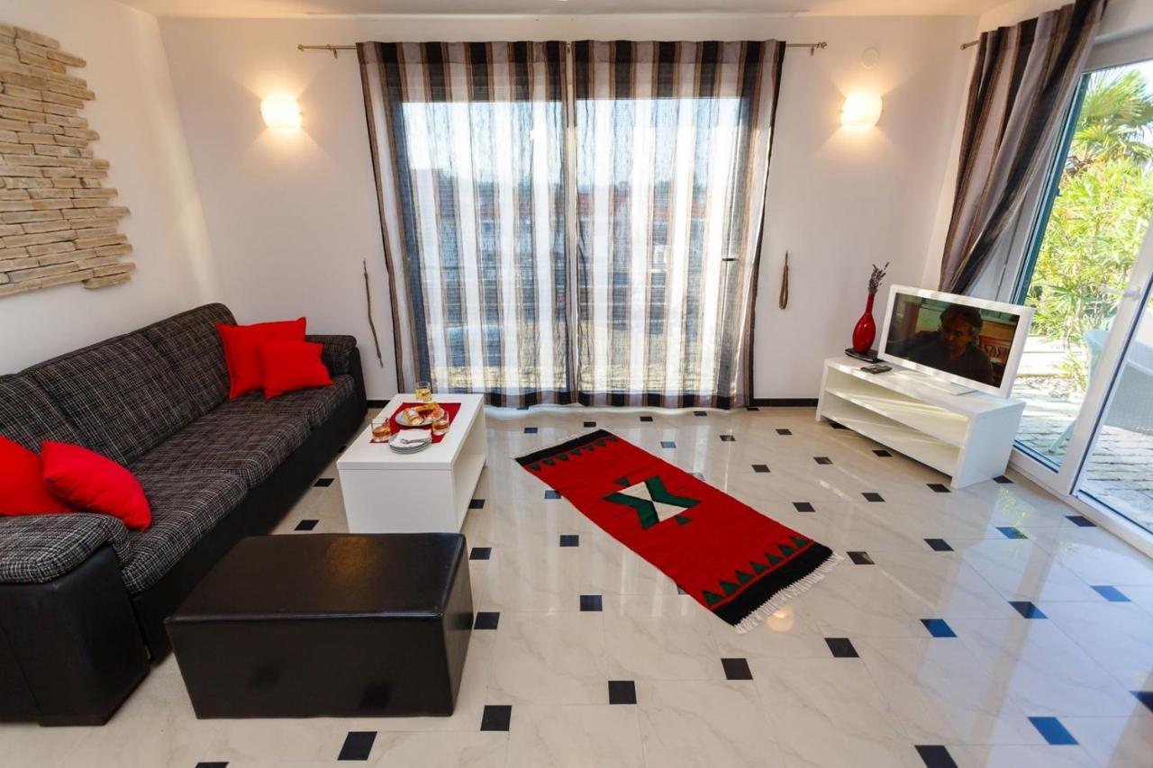 Apartments Adria Малинська Екстер'єр фото