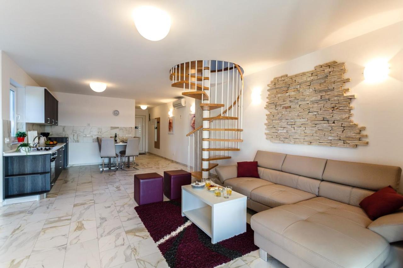 Apartments Adria Малинська Екстер'єр фото